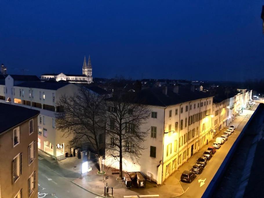 Sejour Detente Au Coeur De Macon Spa,Cine,Bouteille Offerte エクステリア 写真